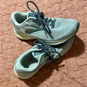 Brooks Revel Grey Athletic Shoes